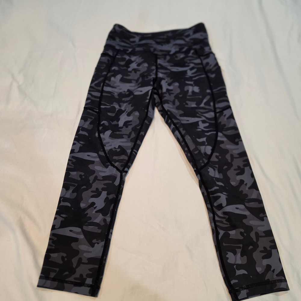 ZYIA Active Camo Leggings Womens S Gray Black Excellent High Rise Side Pockets